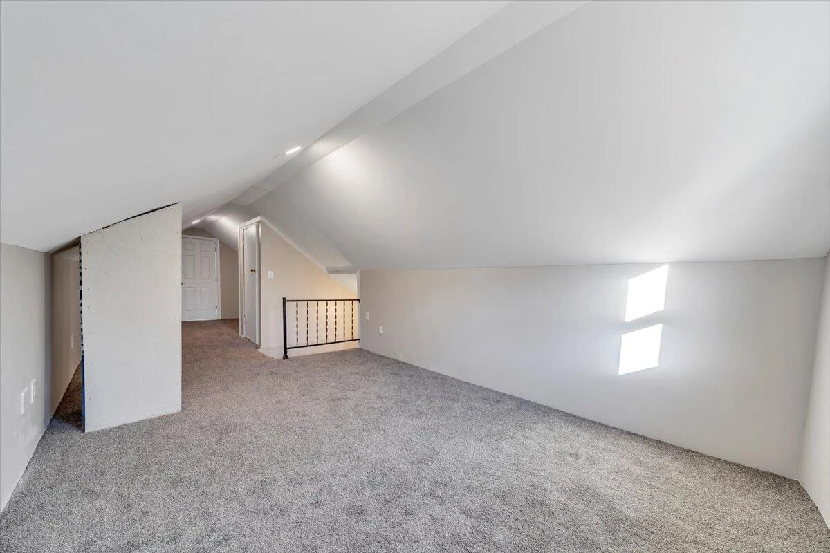 2218 Larchwood ST NE - Photo 24