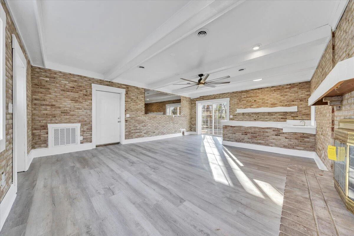 2218 Larchwood ST NE - Photo 27