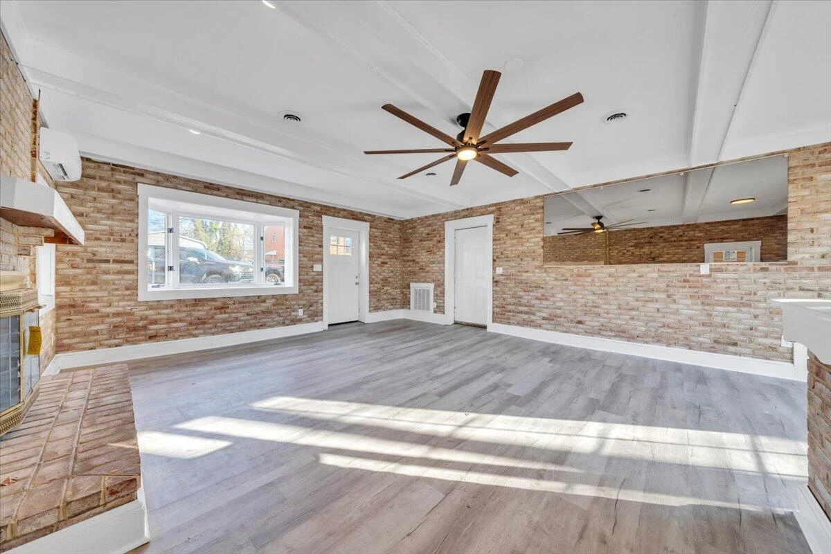 2218 Larchwood ST NE - Photo 28