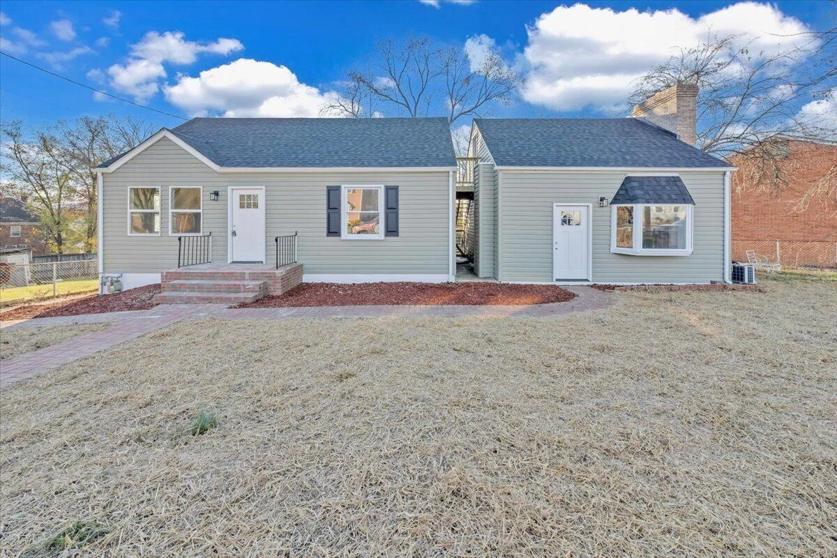 2218 Larchwood ST NE - Photo 39