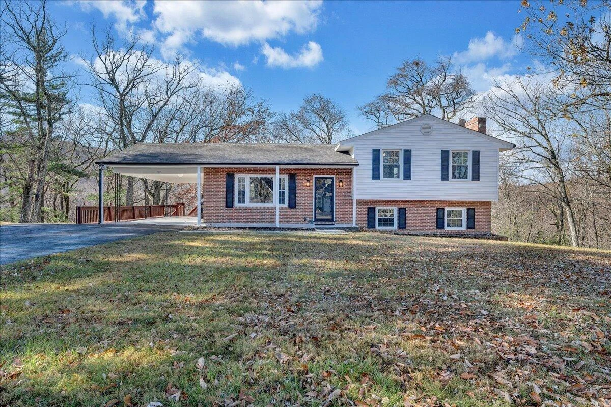 222 N Oakwood RD - Photo 3