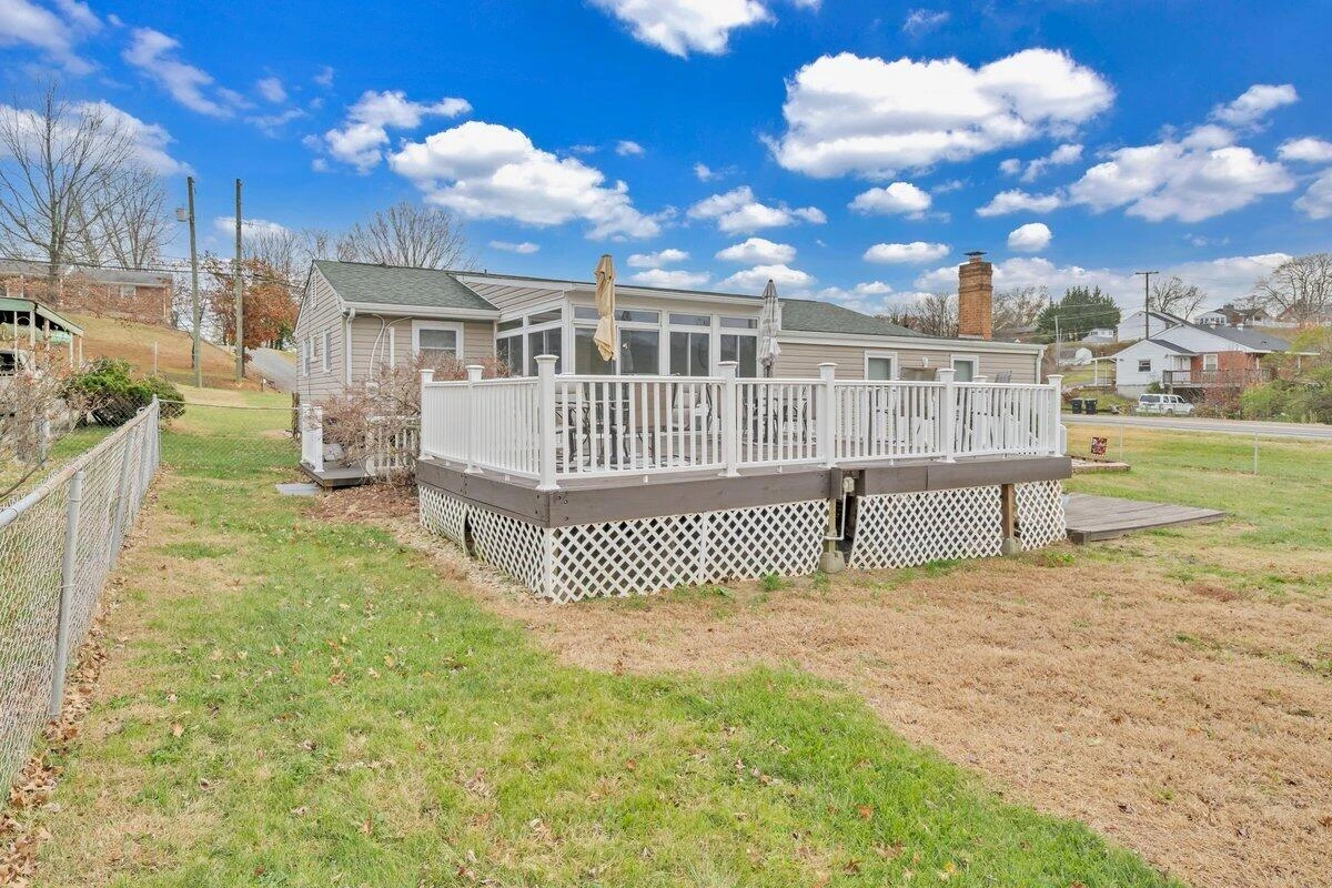 2414 Mayfield DR - Photo 11