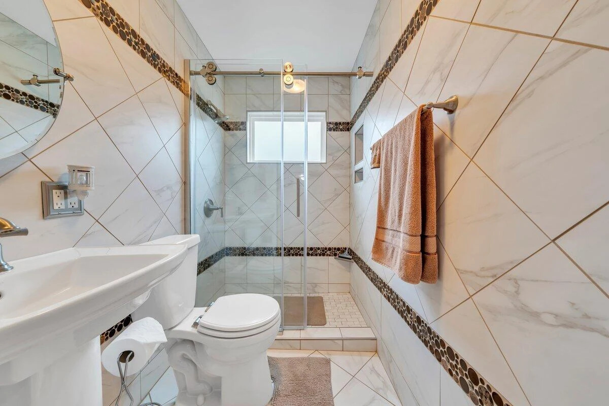 2414 Mayfield DR - Photo 19