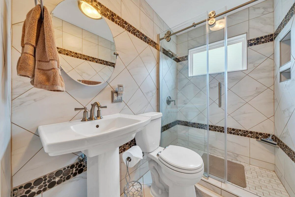 2414 Mayfield DR - Photo 20