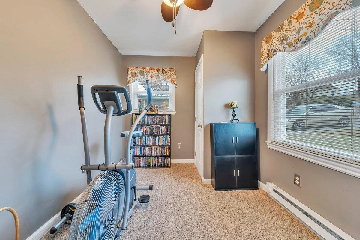 2414 Mayfield DR - Photo 21
