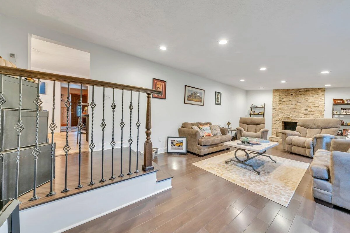 2414 Mayfield DR - Photo 34