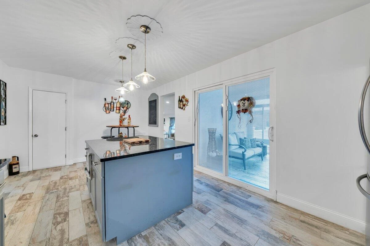 2414 Mayfield DR - Photo 37
