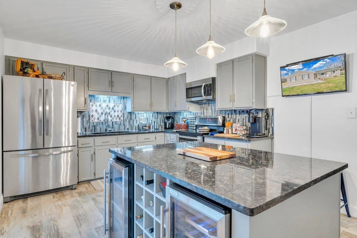 2414 Mayfield DR - Photo 39
