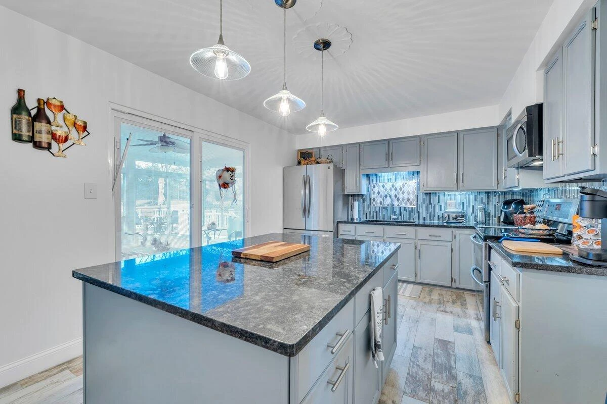 2414 Mayfield DR - Photo 40