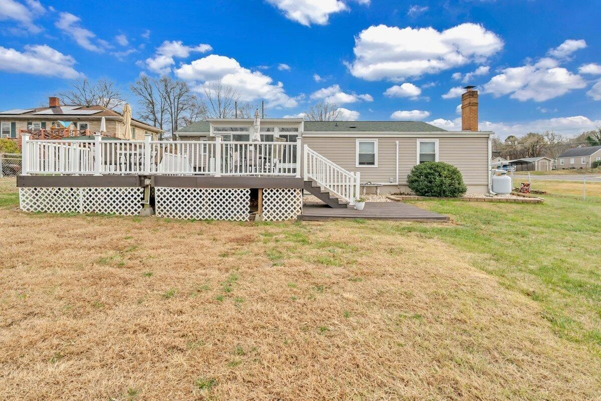 2414 Mayfield DR - Photo 9