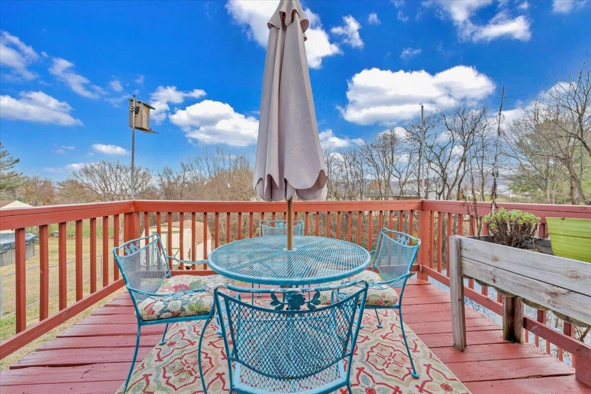 283 Hillview DR - Photo 14