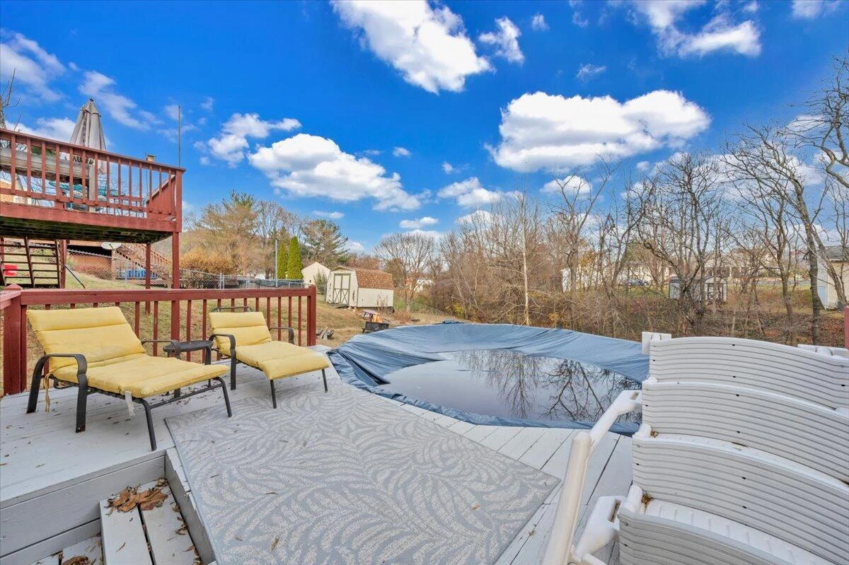 283 Hillview DR - Photo 21
