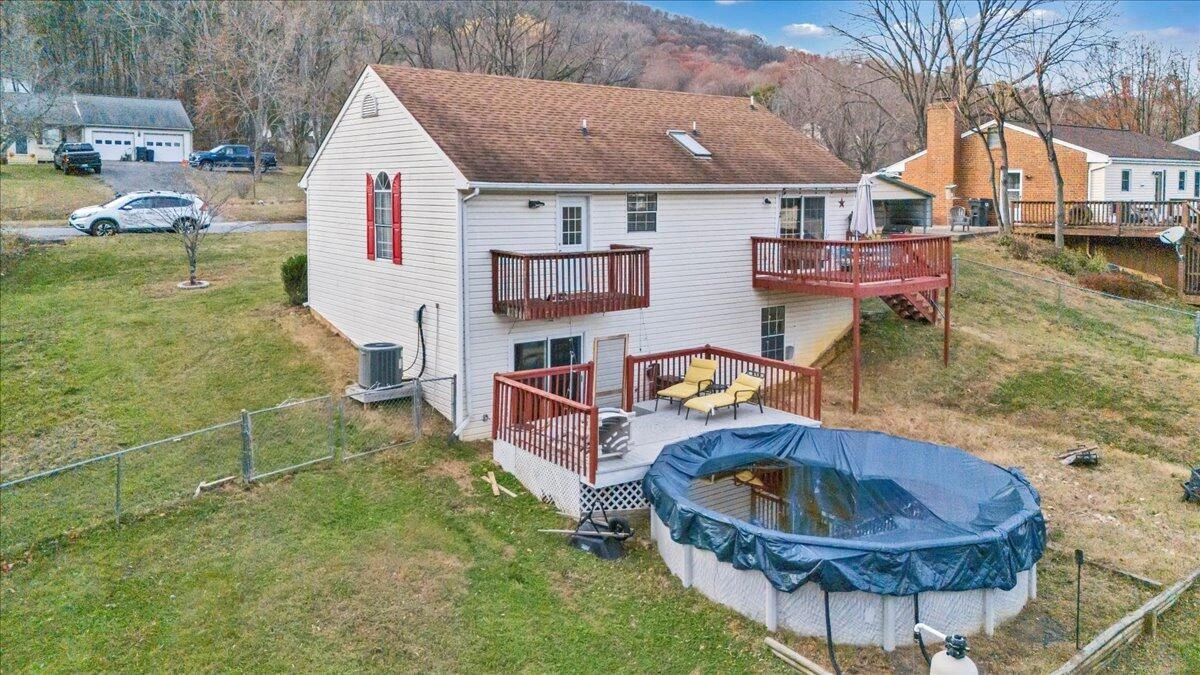 283 Hillview DR - Photo 22