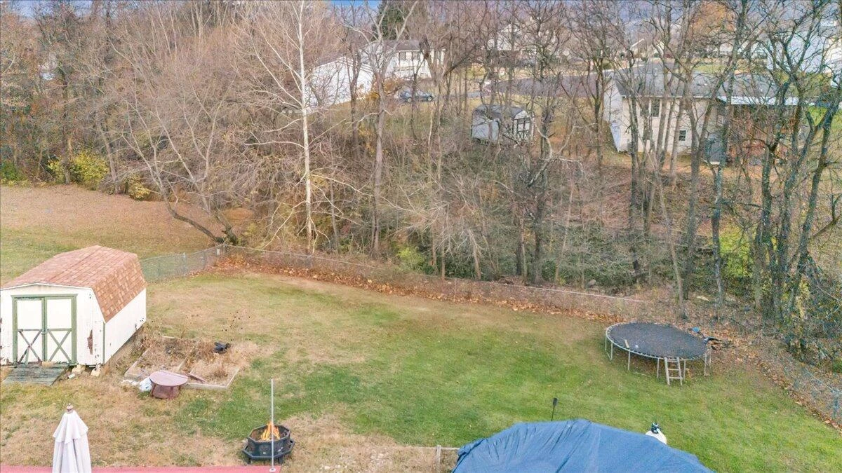 283 Hillview DR - Photo 24