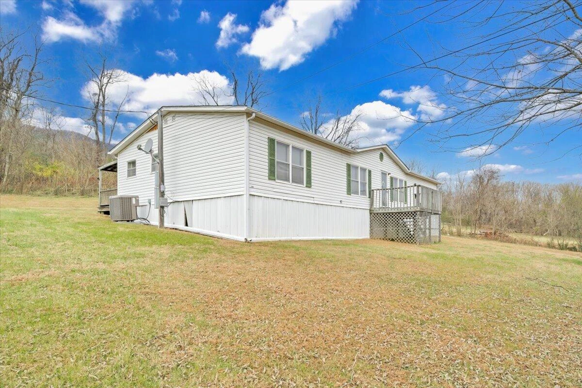 20459 Main ST - Photo 2