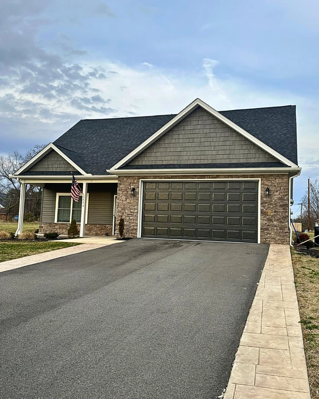 5570 New Pleasant WAY - Photo 2