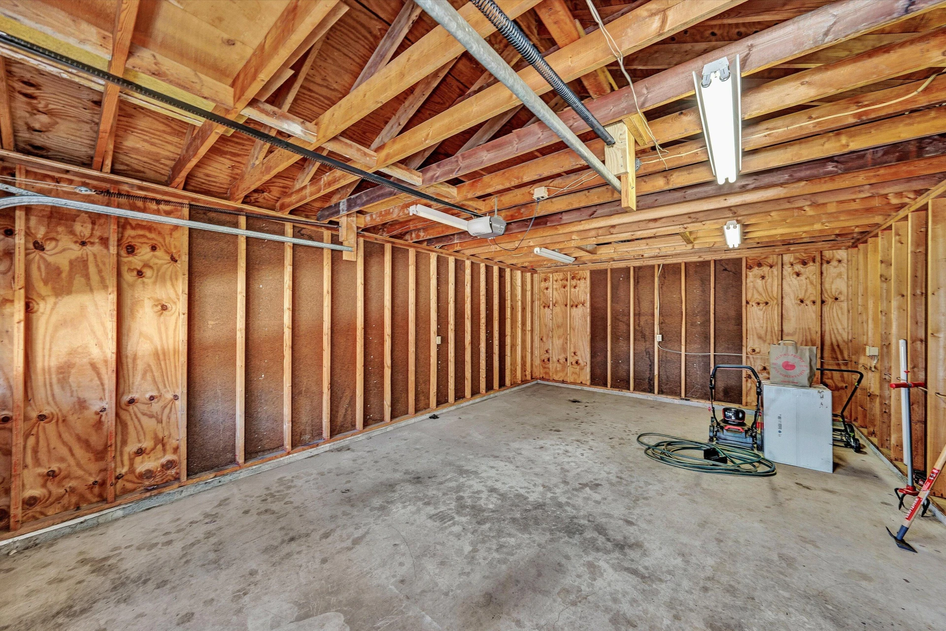 173 Trinkle AVE NE - Photo 24