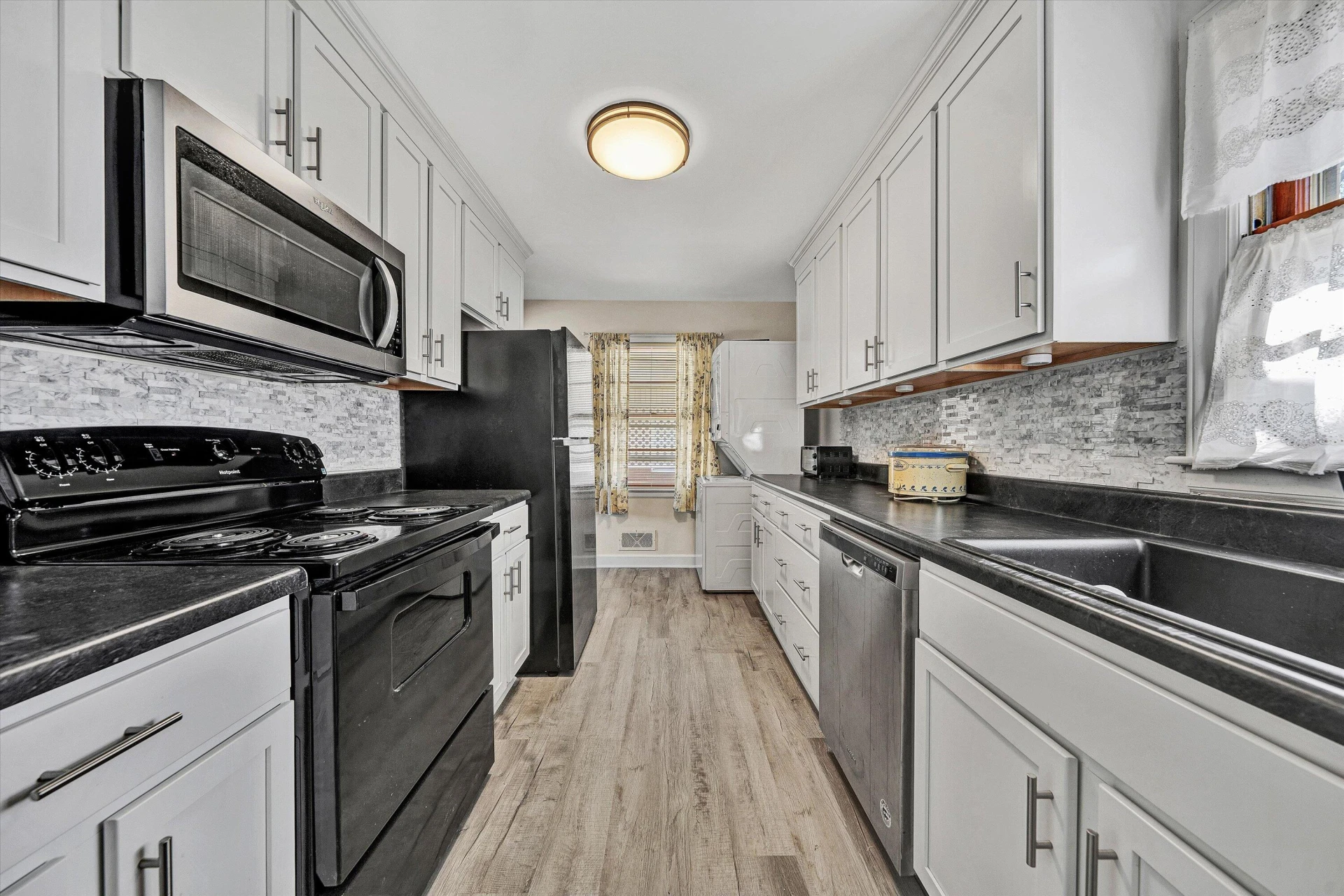 173 Trinkle AVE NE - Photo 8