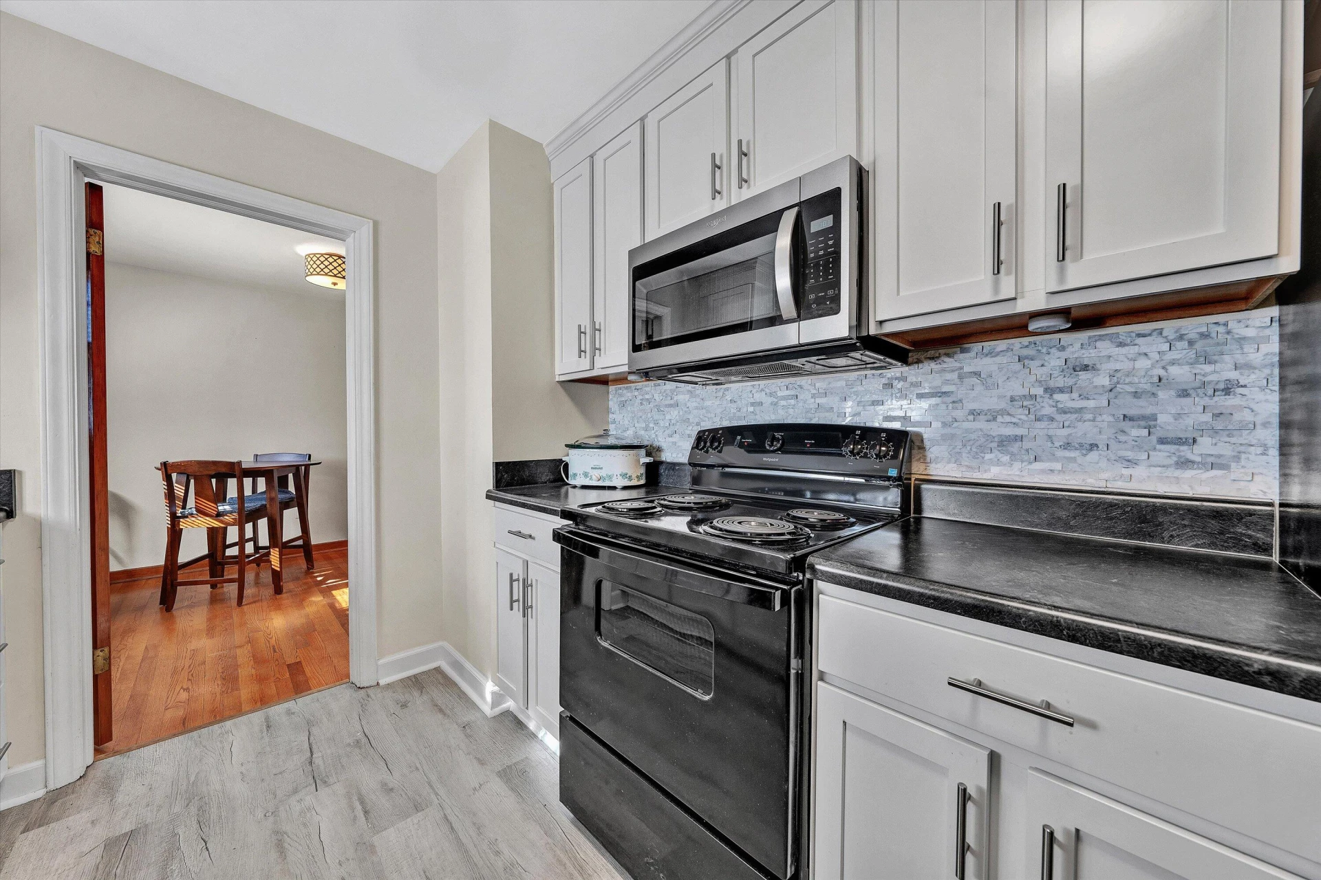 173 Trinkle AVE NE - Photo 10