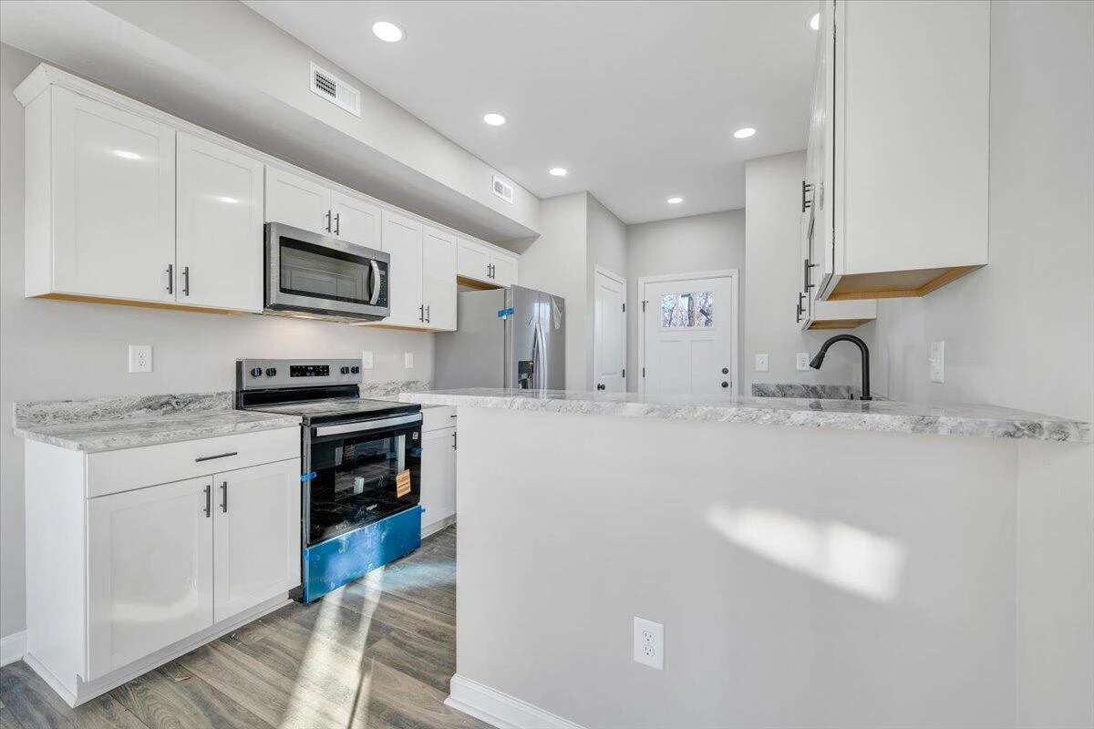 1815 North AVE NE - Photo 11