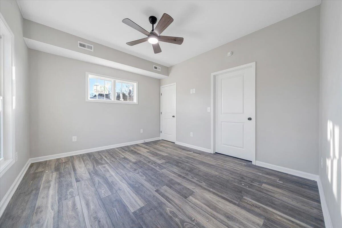1815 North AVE NE - Photo 15