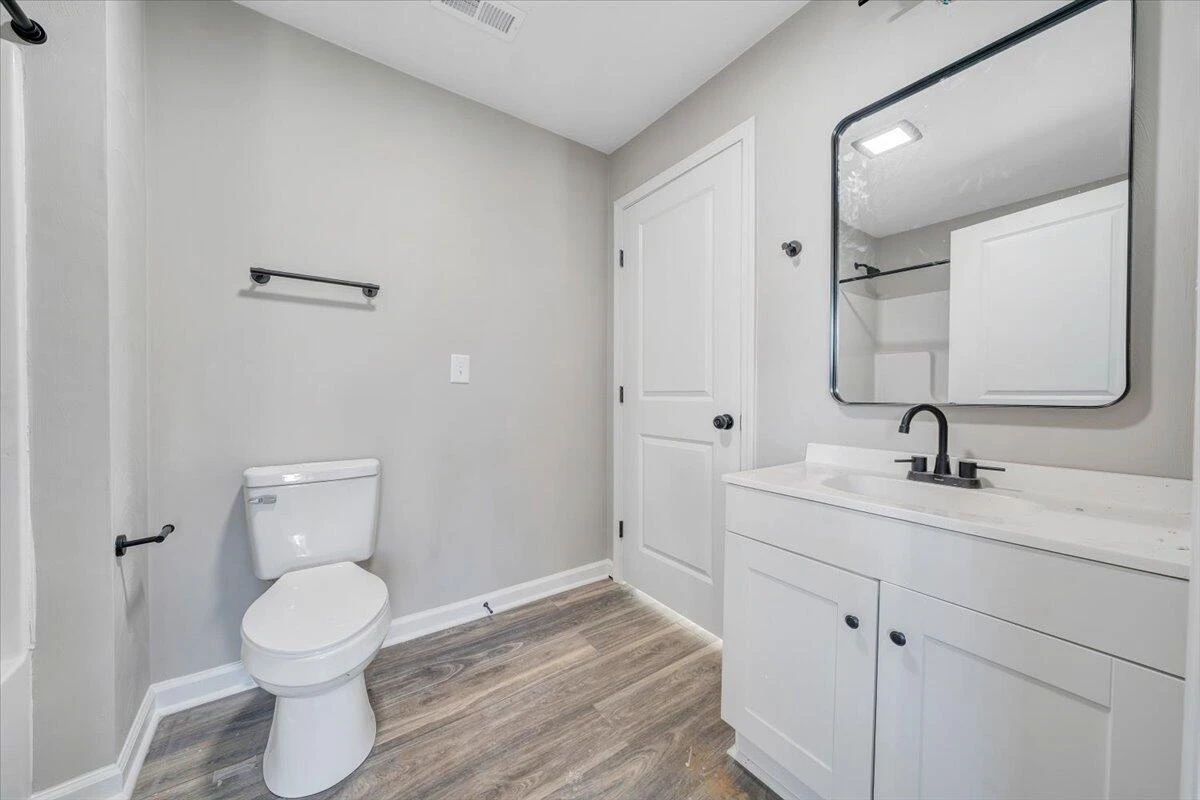 1815 North AVE NE - Photo 17