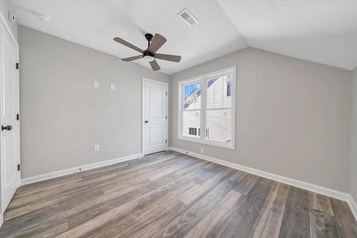 1815 North AVE NE - Photo 23