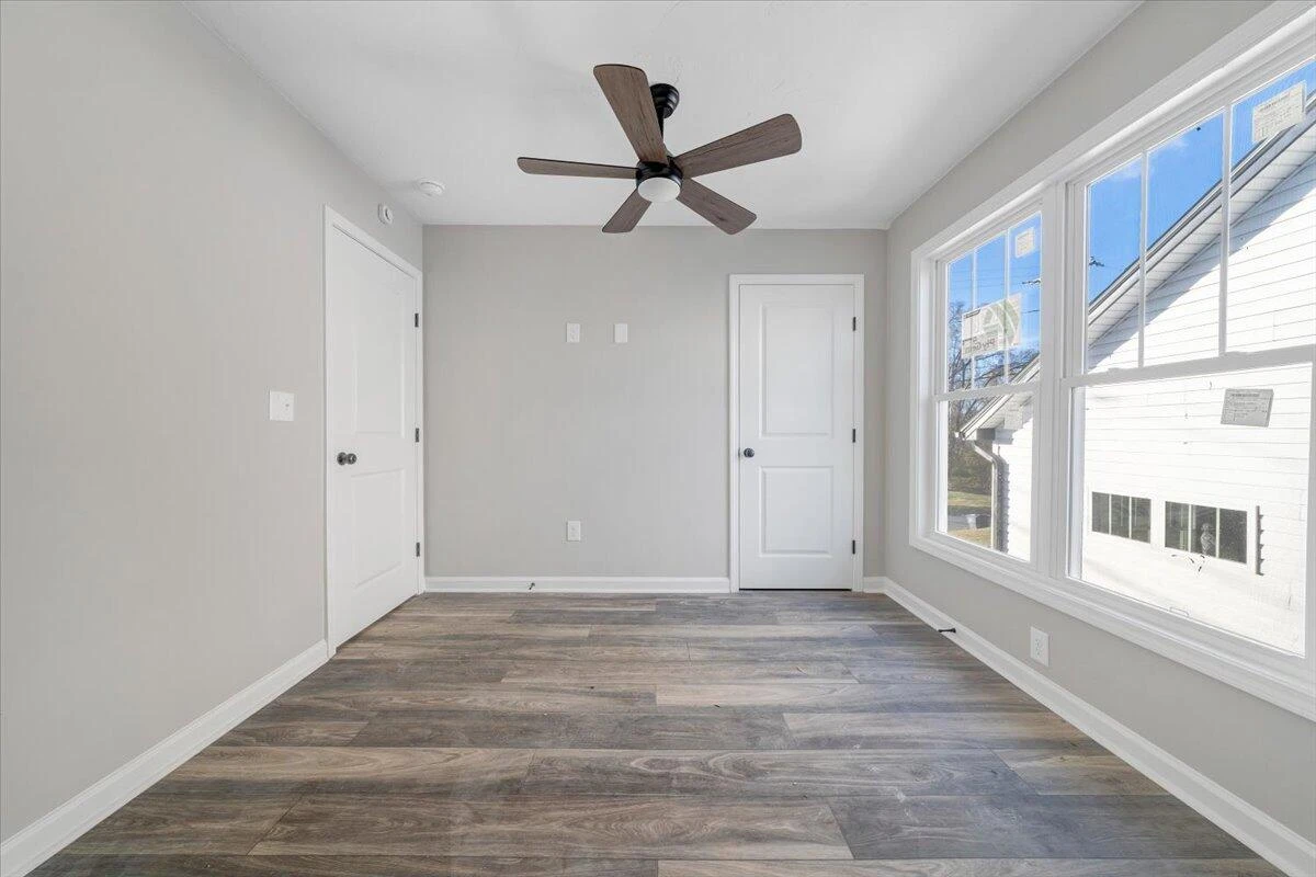 1815 North AVE NE - Photo 24