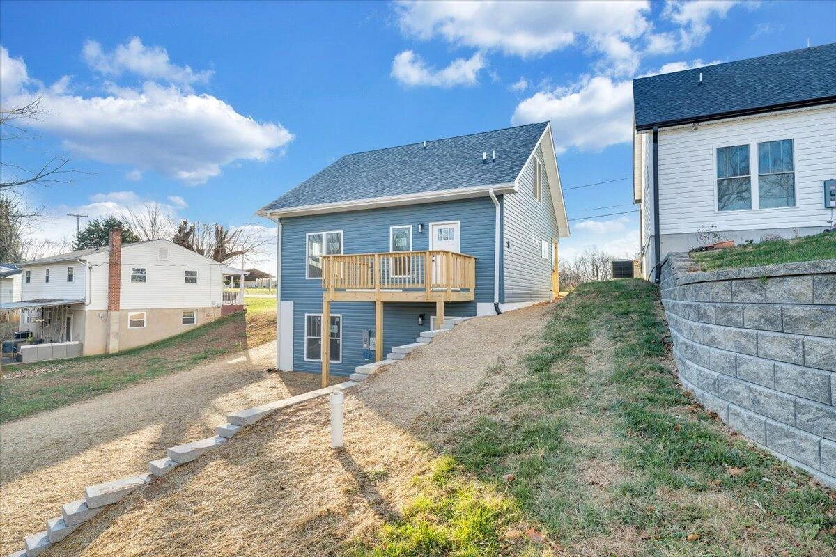 1815 North AVE NE - Photo 34
