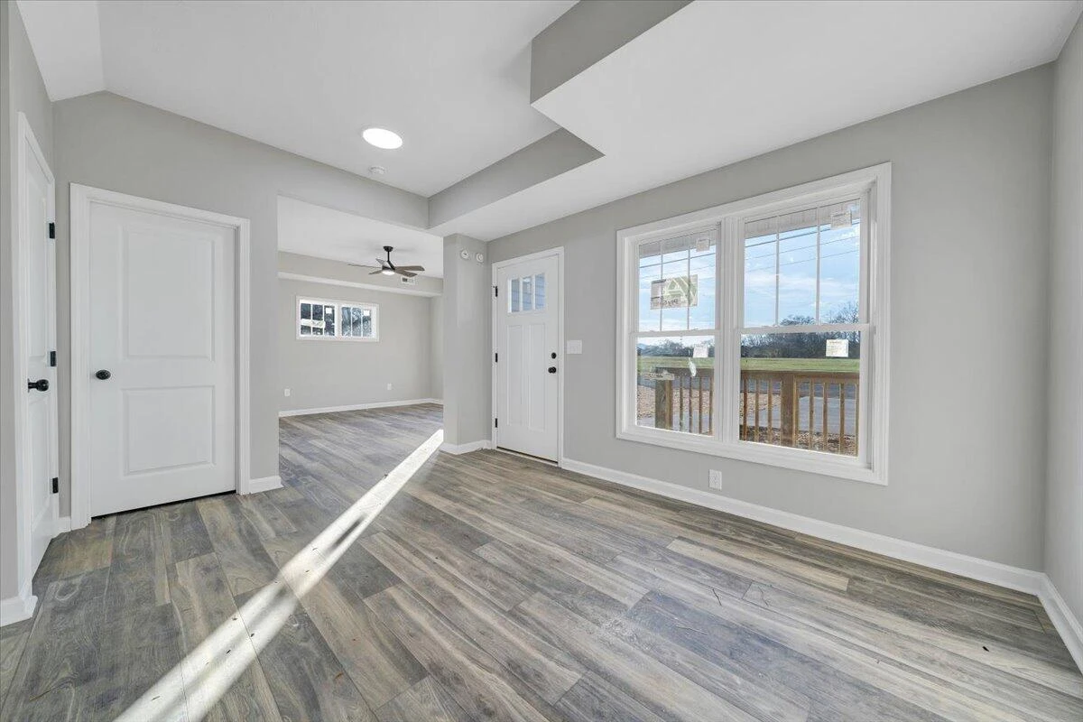 1815 North AVE NE - Photo 7