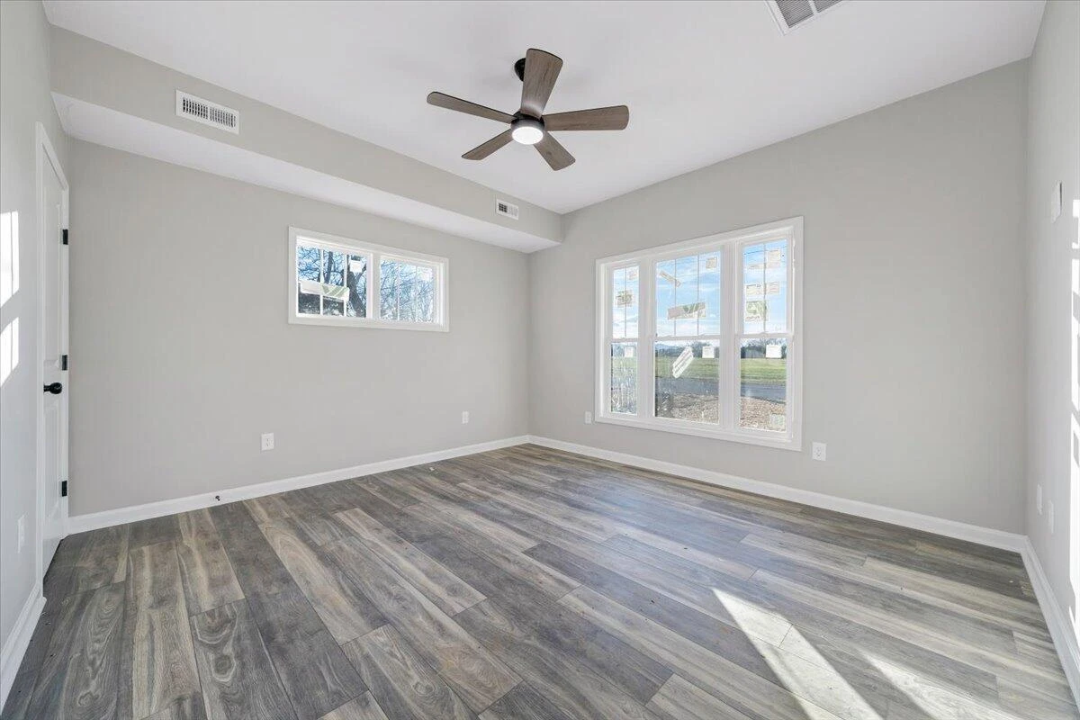 1815 North AVE NE - Photo 8