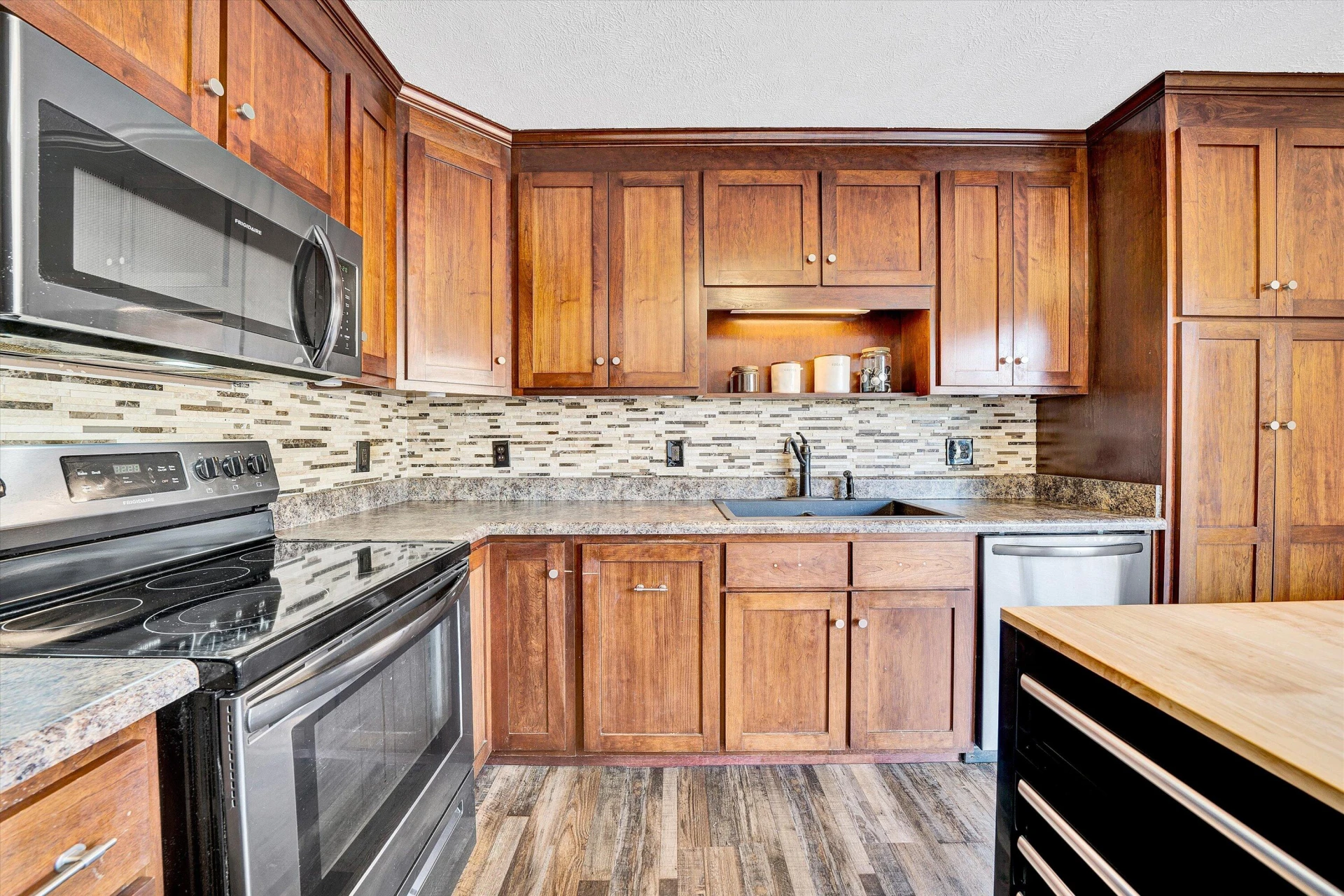 100 Estate DR - Photo 9