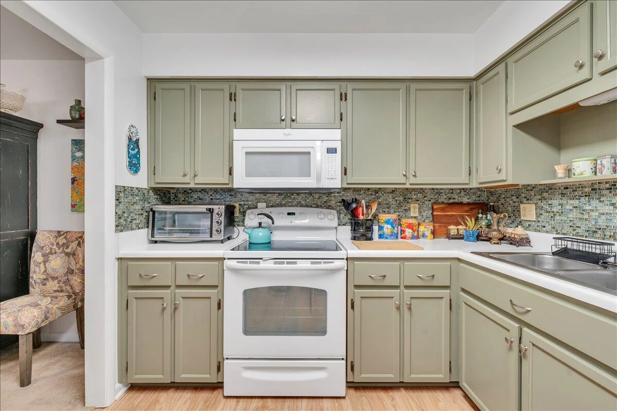 2110 Stephenson AVE SW #6 - Photo 11