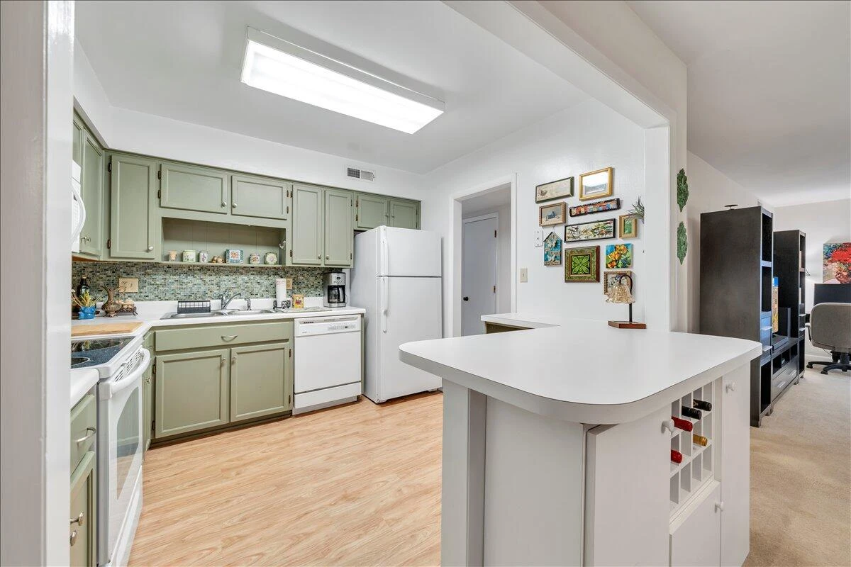2110 Stephenson AVE SW #6 - Photo 13