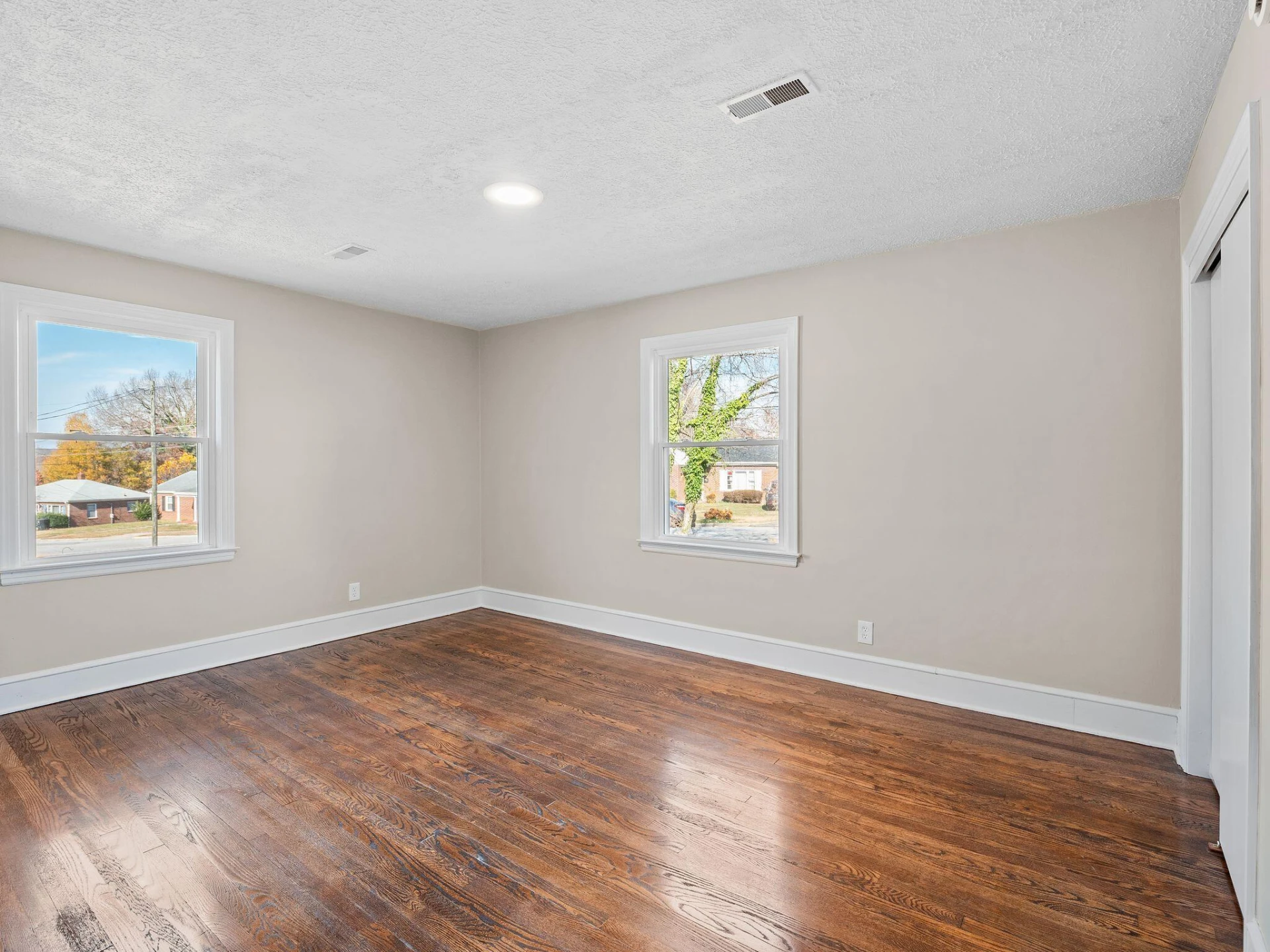 117 Pineview DR - Photo 23