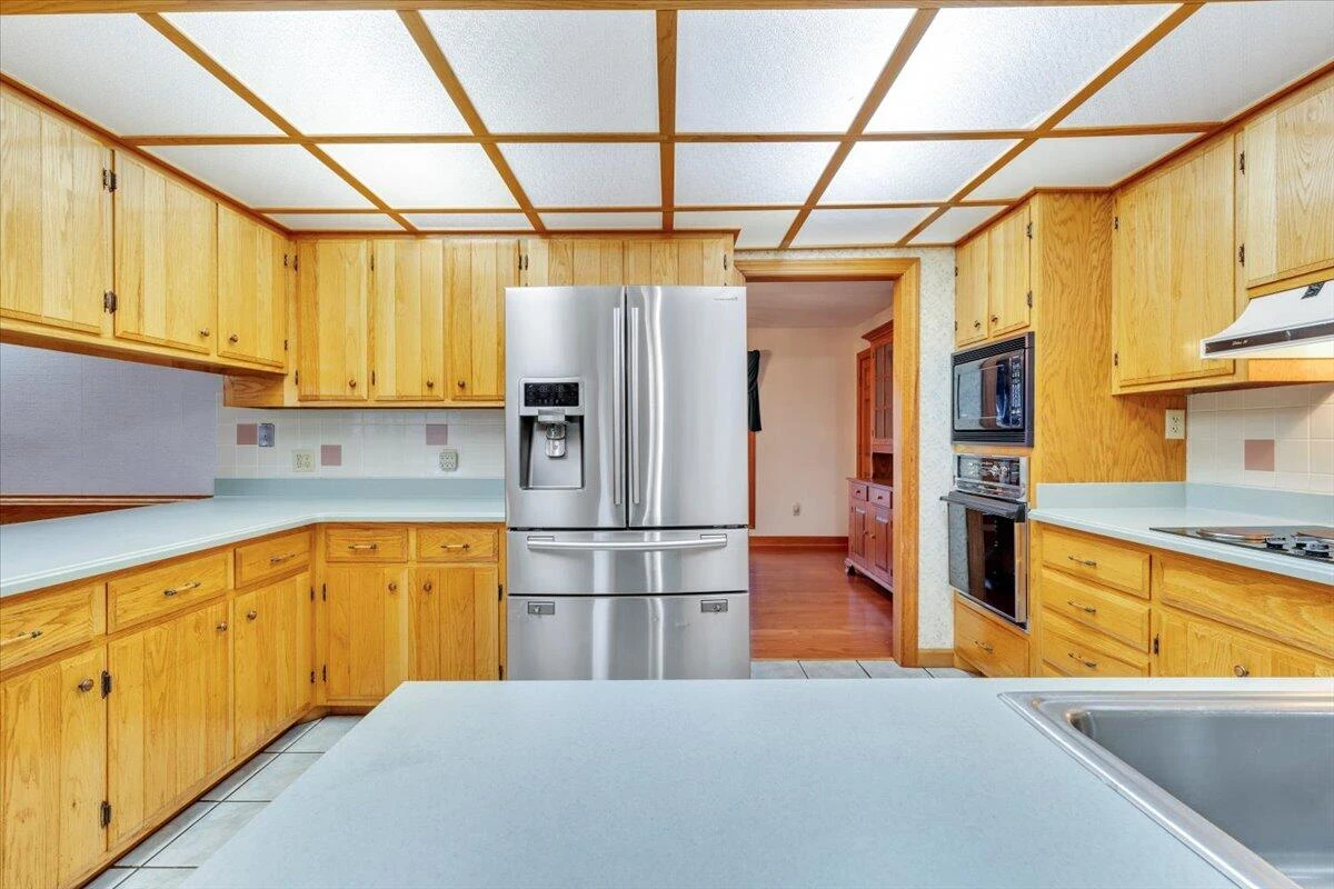 290 Patricia LN SE - Photo 15