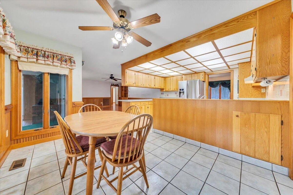 290 Patricia LN SE - Photo 19