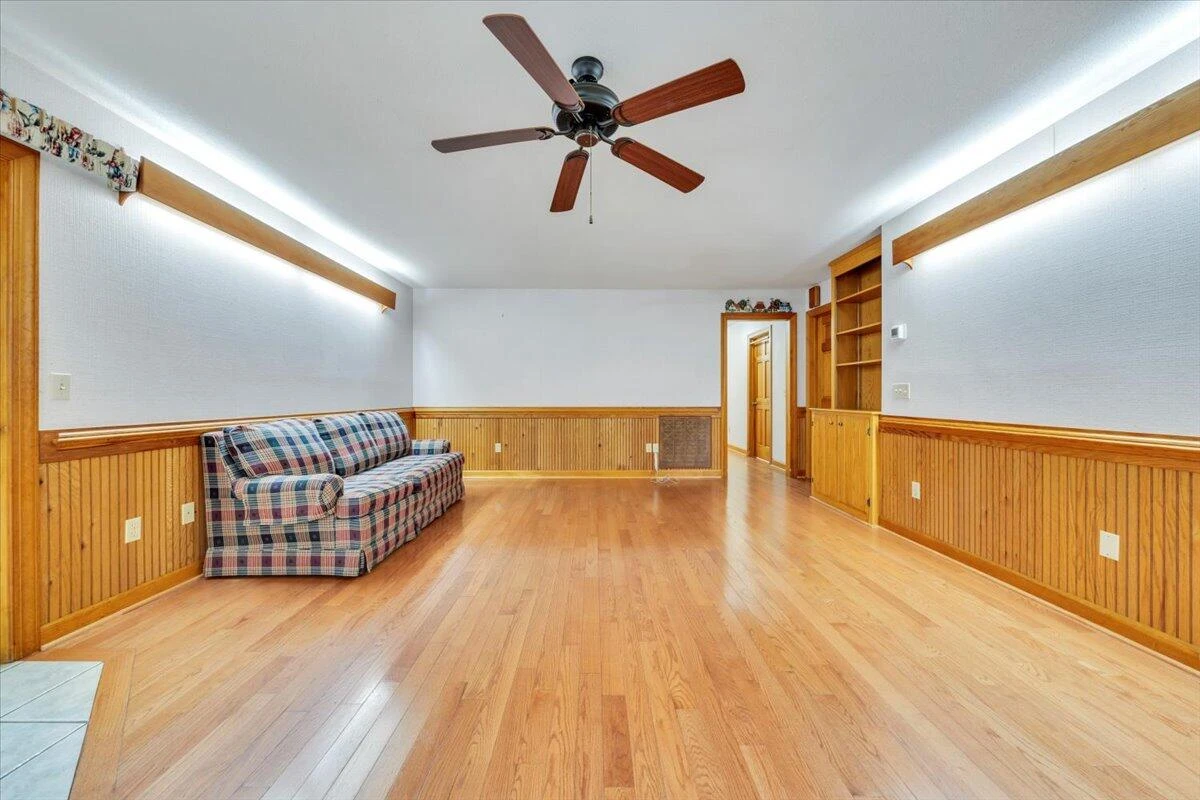 290 Patricia LN SE - Photo 20