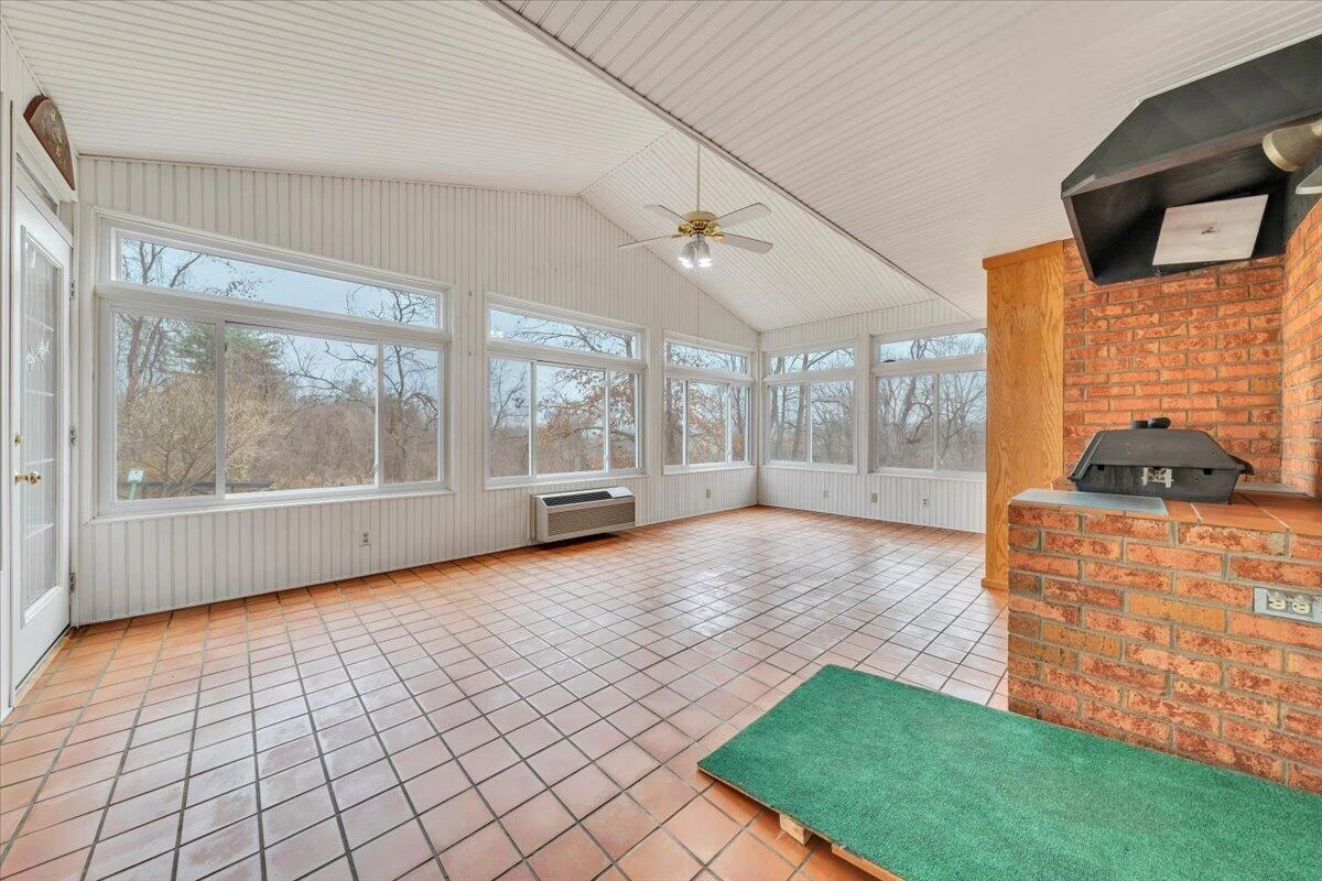 290 Patricia LN SE - Photo 23