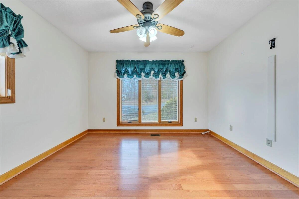 290 Patricia LN SE - Photo 33