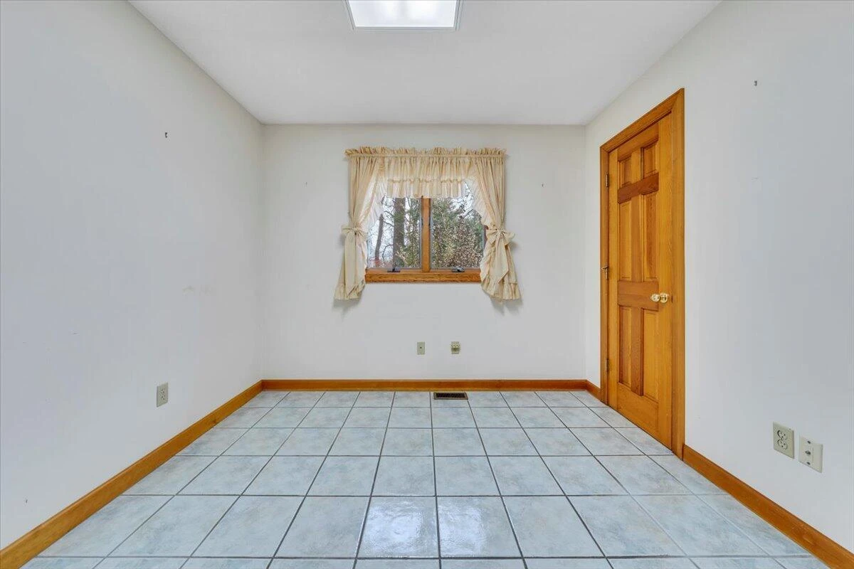 290 Patricia LN SE - Photo 42