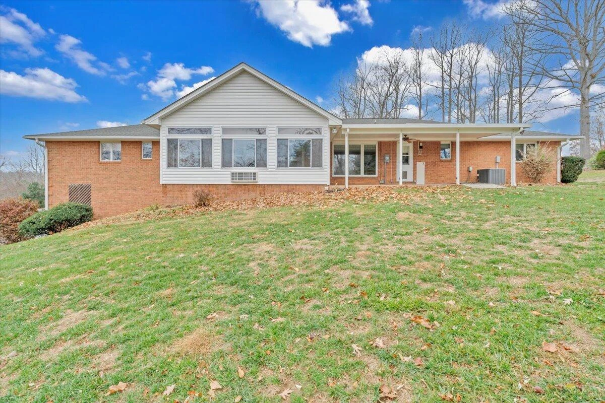 290 Patricia LN SE - Photo 56