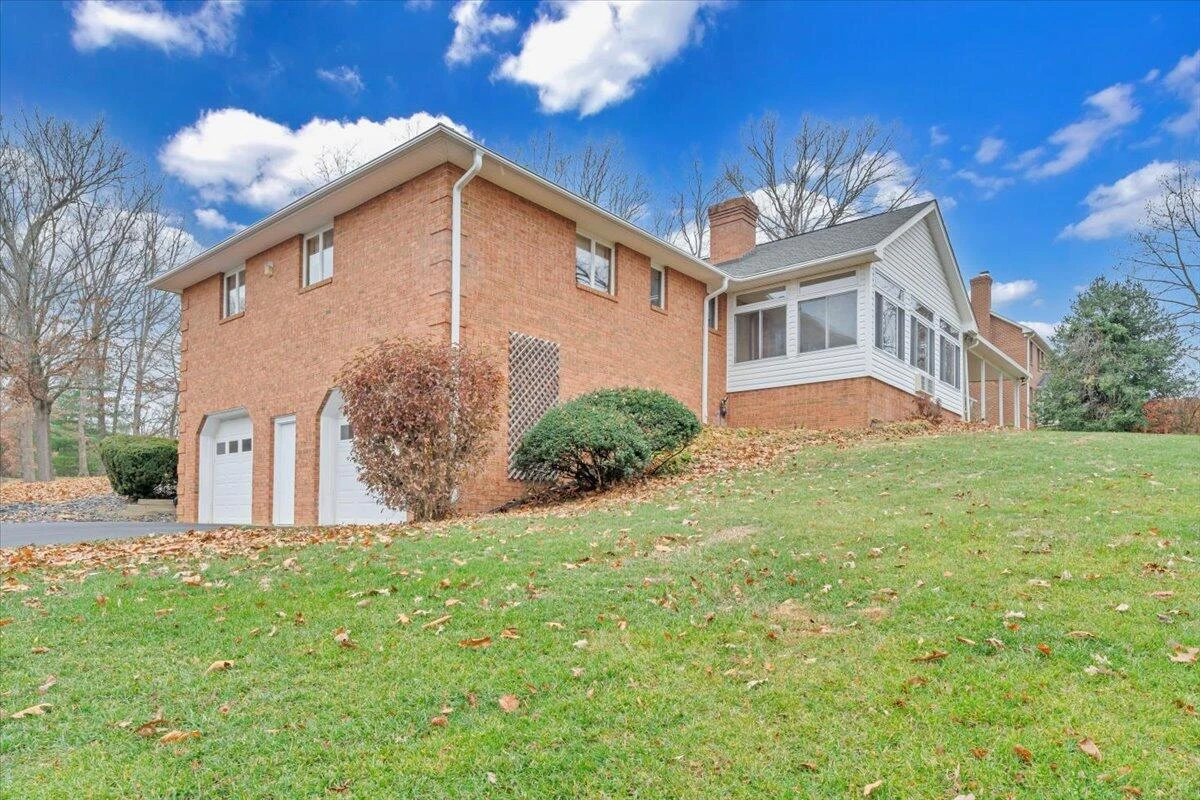 290 Patricia LN SE - Photo 58