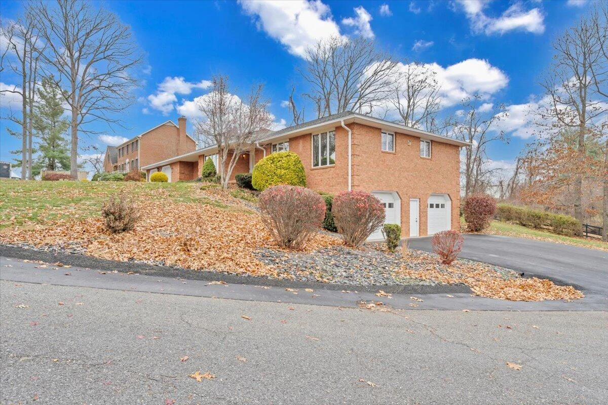 290 Patricia LN SE - Photo 61