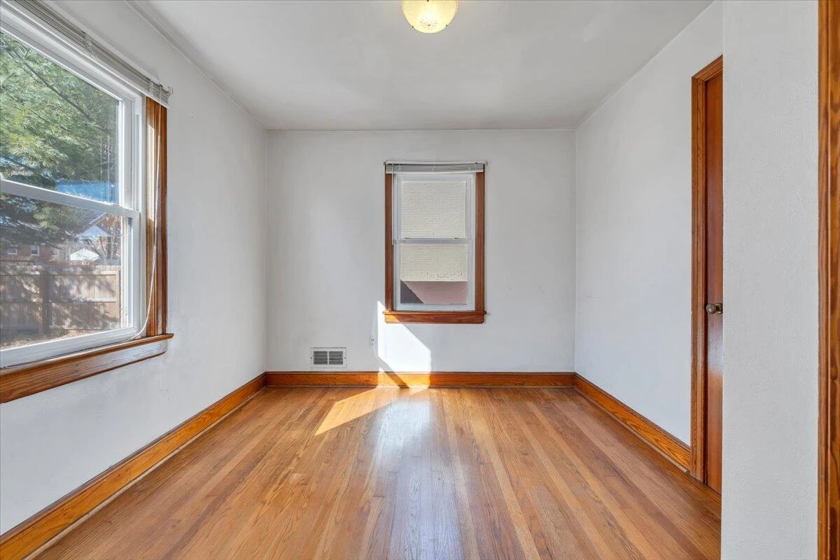 3504 Forest Hill AVE NW - Photo 11