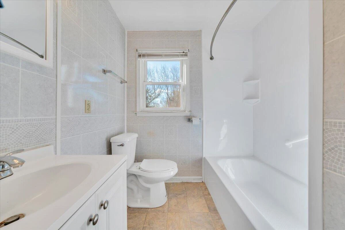 3504 Forest Hill AVE NW - Photo 13