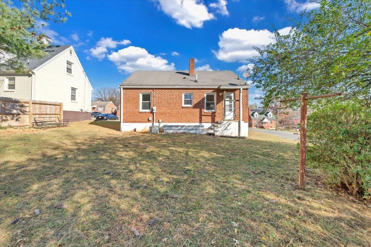 3504 Forest Hill AVE NW - Photo 28
