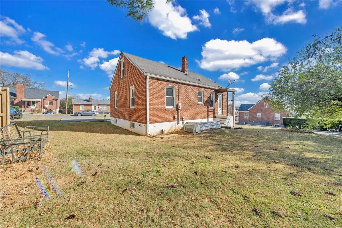 3504 Forest Hill AVE NW - Photo 30