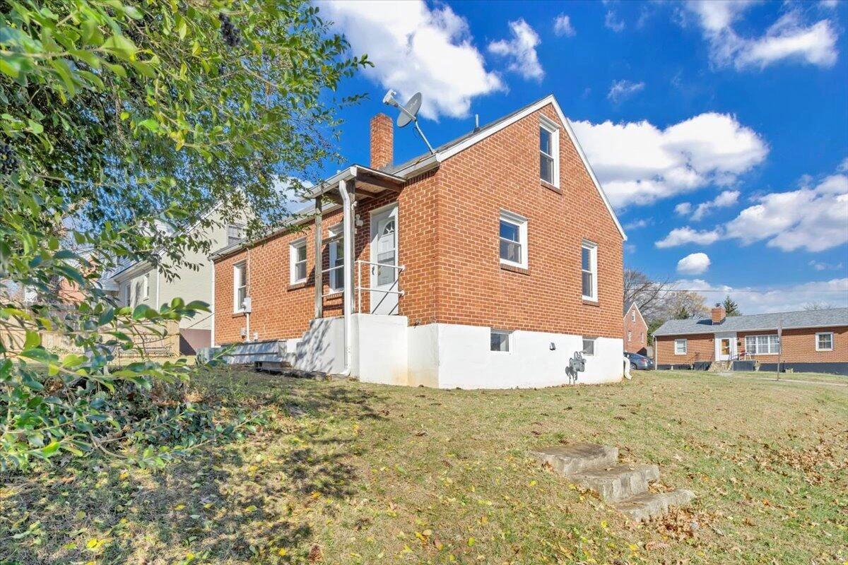 3504 Forest Hill AVE NW - Photo 31