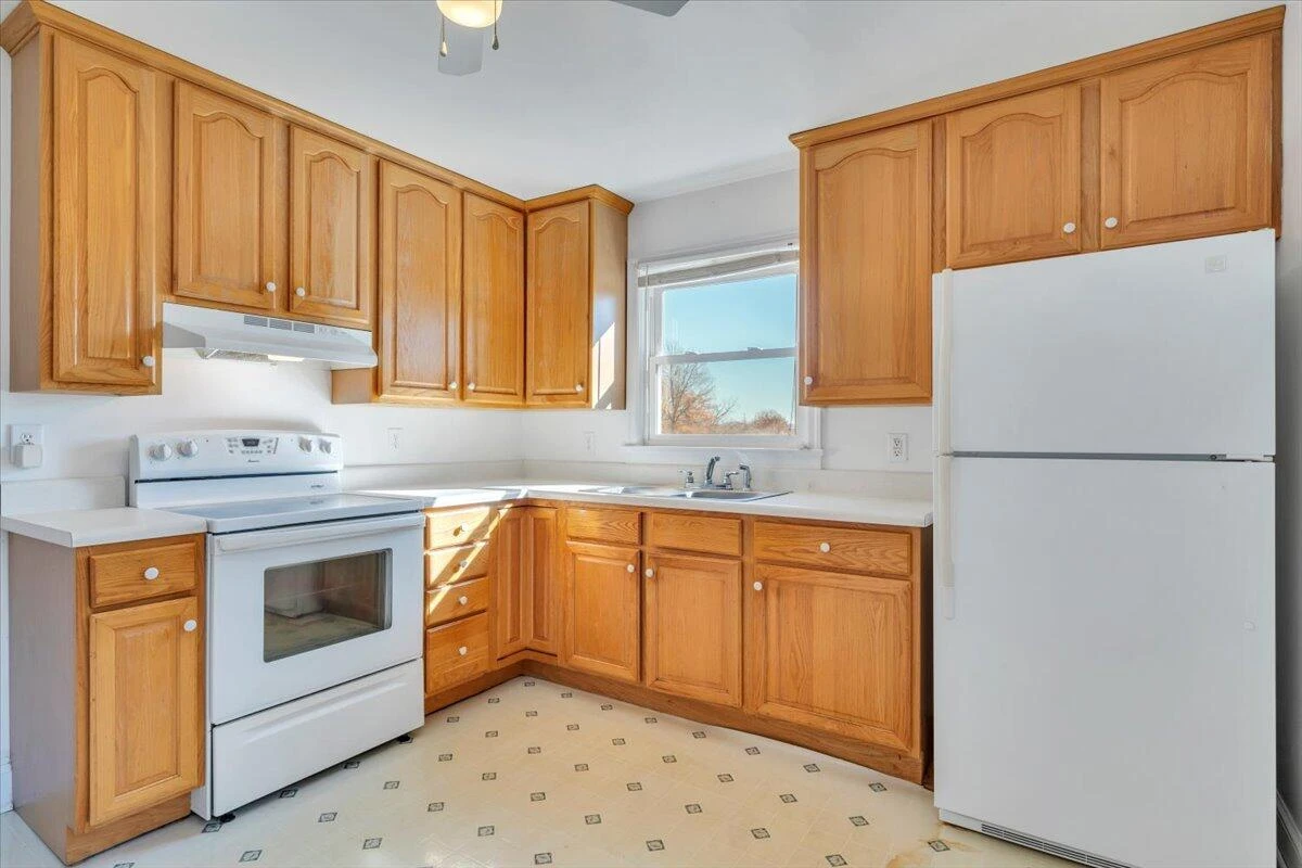 3504 Forest Hill AVE NW - Photo 6